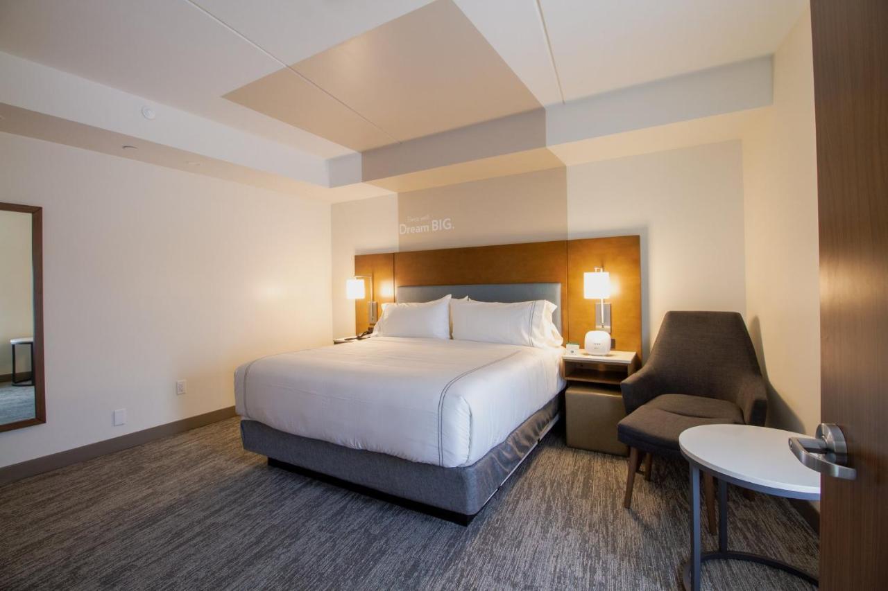 Hotel Even Airport By Ihg 3*