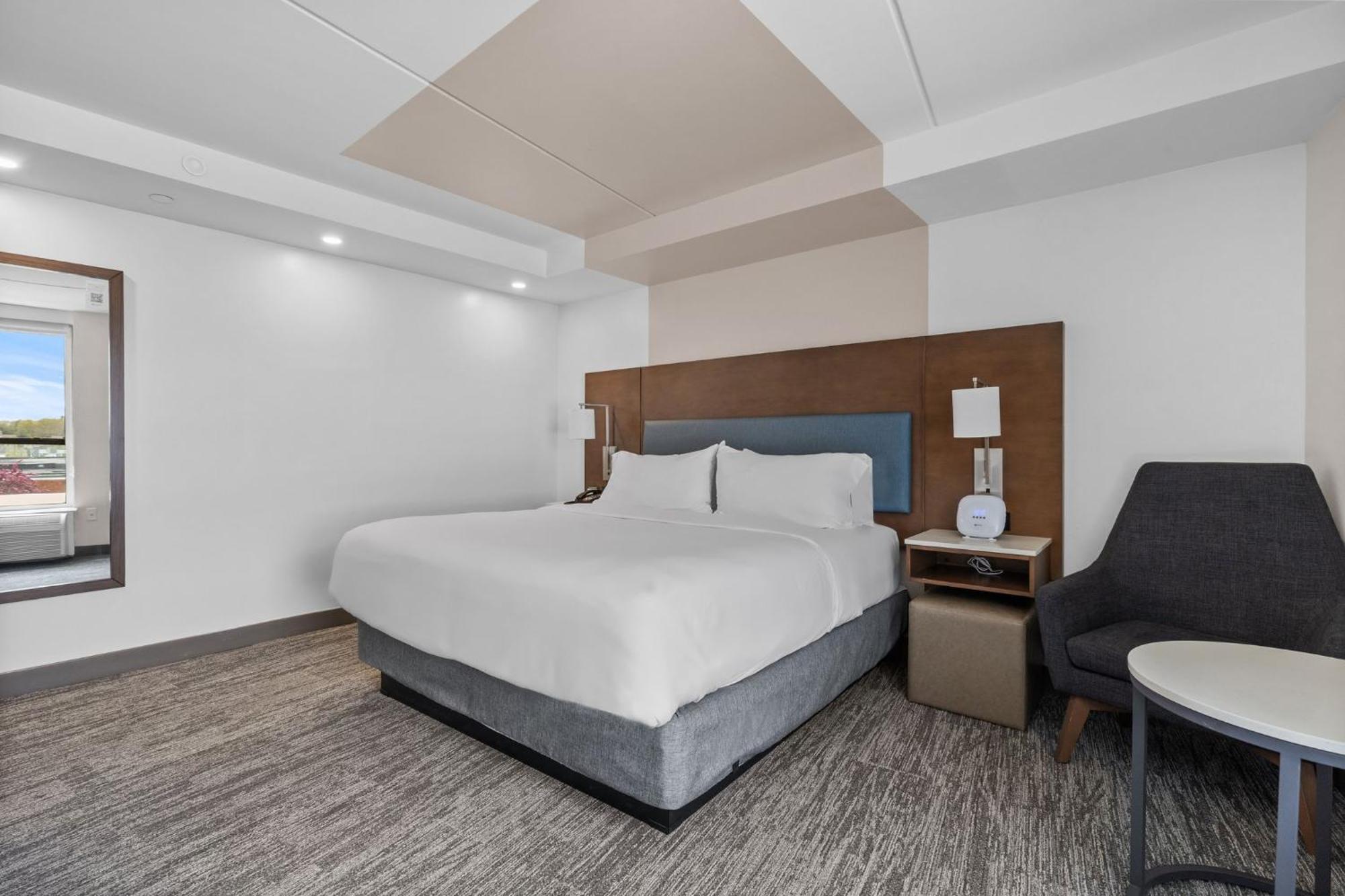 Even Airport By Ihg 3*
